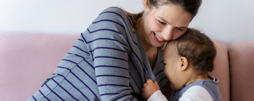 Guía de regalos para Mamás primerizas: Ideas para celebrar su nueva aventura Guía de regalos para Mamás primerizas: Ideas para celebrar su nueva aventura